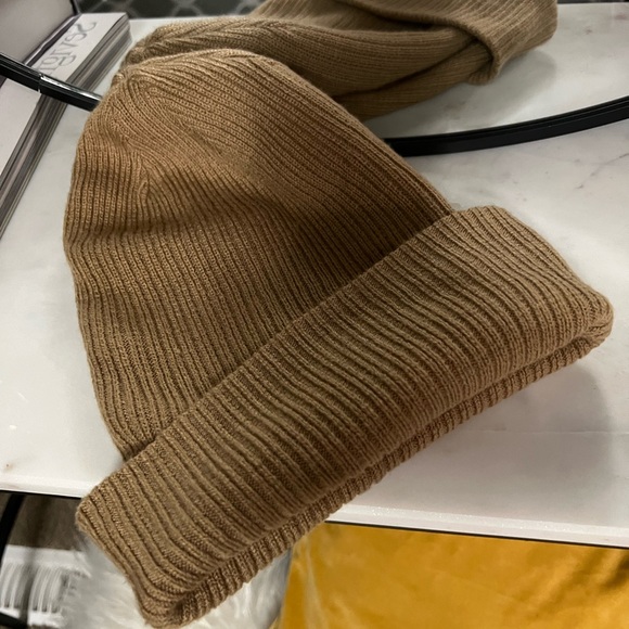‼️SALE‼️ Aritzia Sunday Best Tan Beanie Hat - Picture 2 of 3